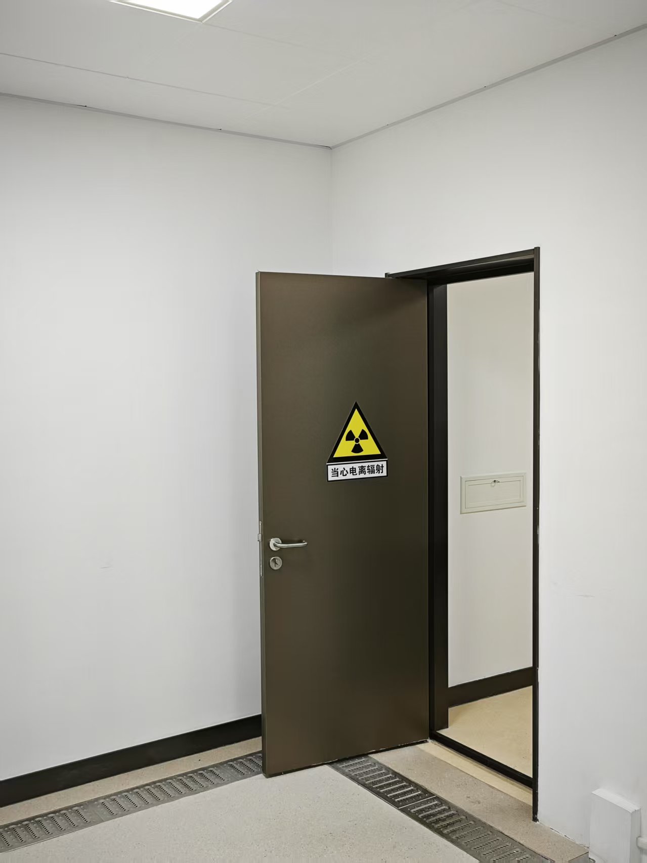 徐州CT室手动单开防护铅门